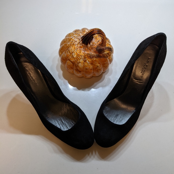 Black Suede 3.5" Heel Pump from Venice Italy- Great Condition - Picture 8 of 8